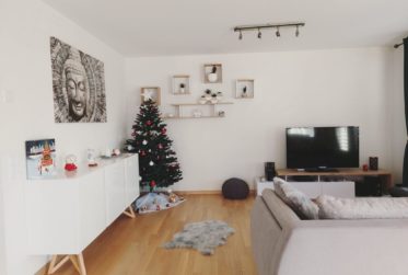 à deux pas du centre-ville, confortable logement moderne avec généreux balcon