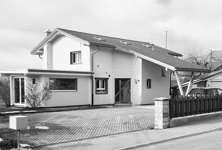maison à rénover sur grande parcelle en bordure d'une zone agricole