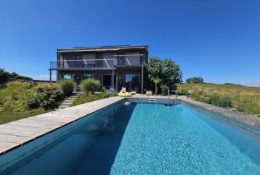 propriété exceptionnelle - Modernes Haus mit grossem Grundstück