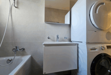 vaste logement 3.5 pièces rénové - Lumineux, au calme et proche du centre-ville