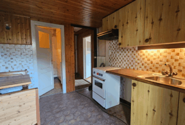 maison à rénover - charme, volume et potentiel